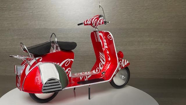 Miniatur Vespa Dari Kaleng bekas